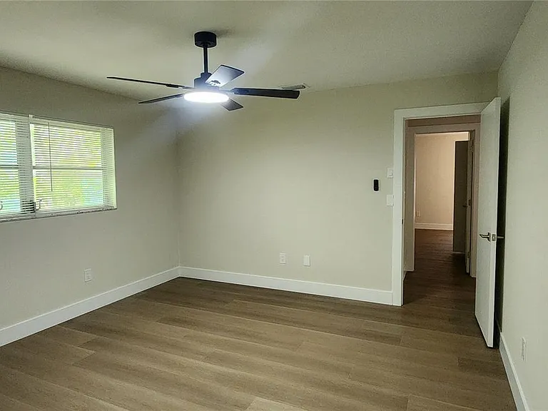114 S Lakeside Dr #114 — Photo 21