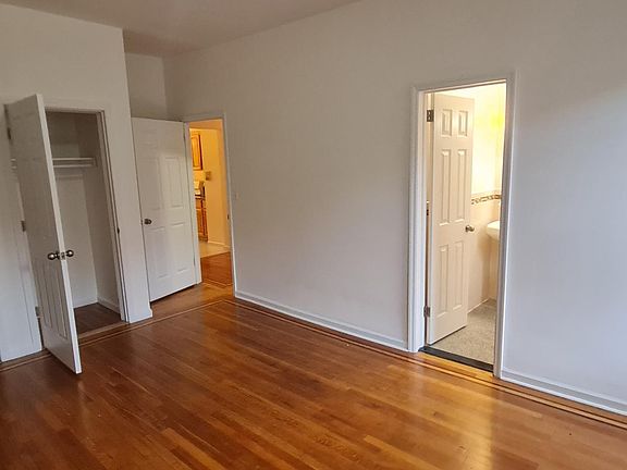 4th image of 11716 165th St #4