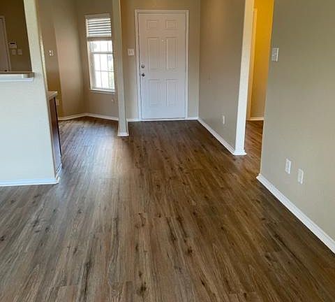 4th image of 5704 Talons Crest Cir
