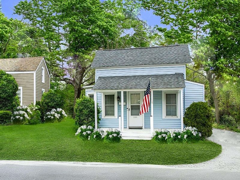 209 Raynor Ave, Riverhead, NY 11901 Zillow