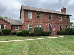 1210 Governors Ln, Zionsville, IN 46077