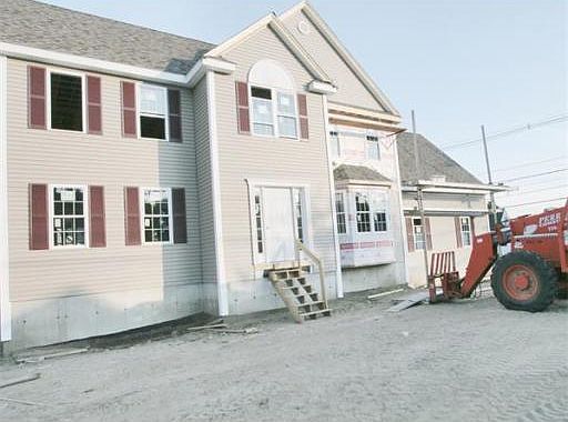 1st image of 7 Maxwell Ave
