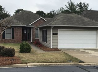 1817 Stetson Ln, Fayetteville, NC 28304
