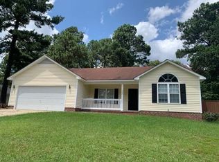 1587 Clan Campbell Dr, Raeford, NC 28376