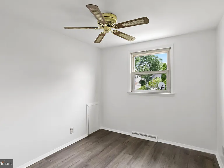 116 Eaton Pl — Photo 15