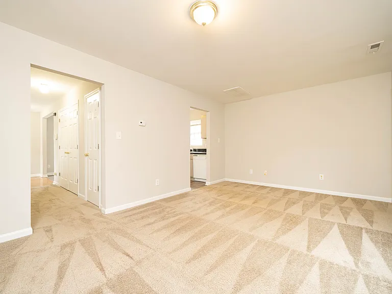 408 Cooper St — Photo 9