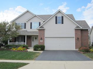 578 Lake Ridge Dr, South Elgin, IL 60177