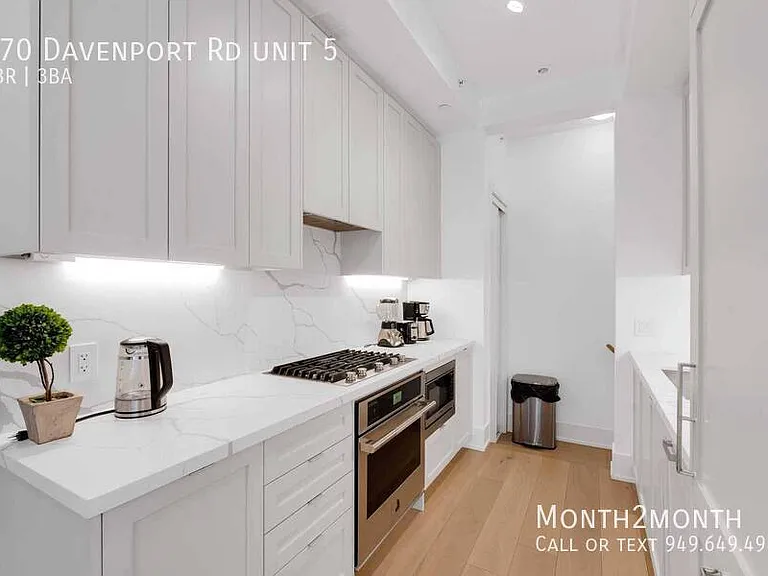 270 Davenport Rd #5 — Photo 11