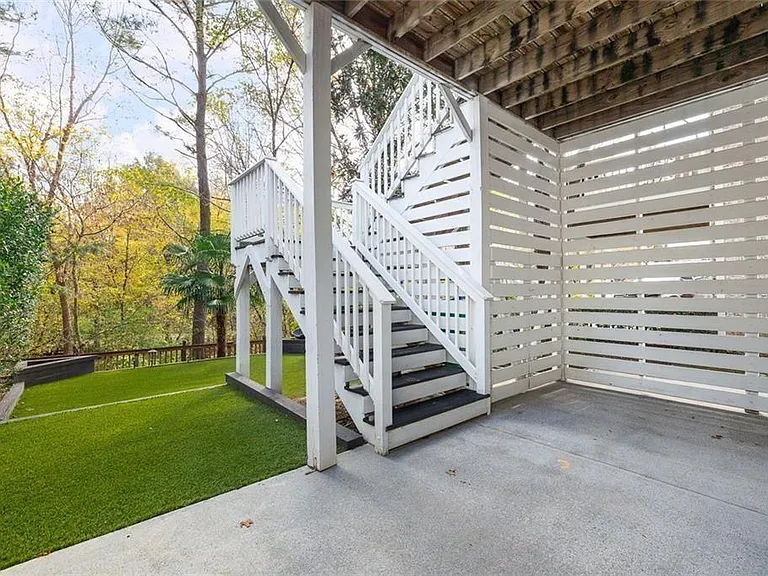 2063 Mason Mill Rd — Photo 39