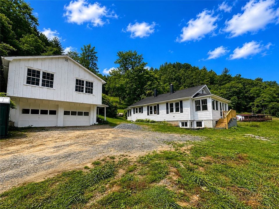 1st image of 1443 Old Toe River Road
