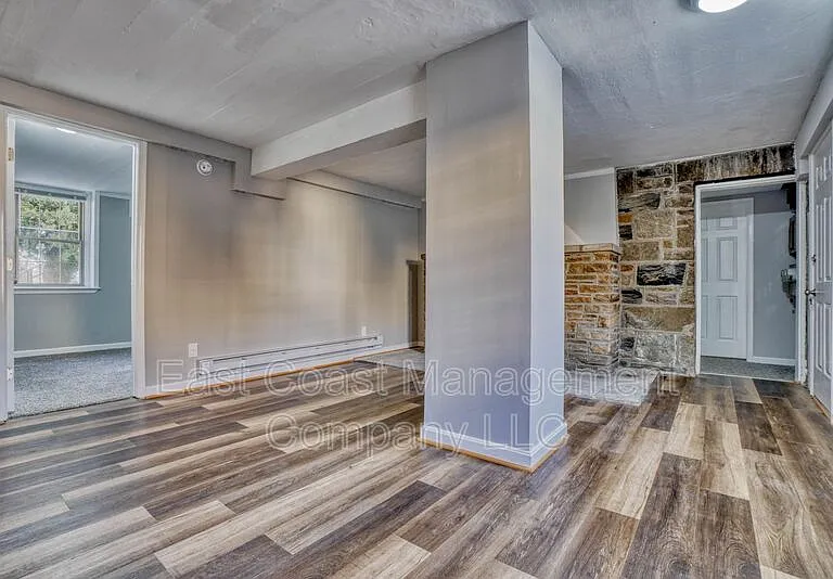 2110 Taylor Ave #B — Photo 2