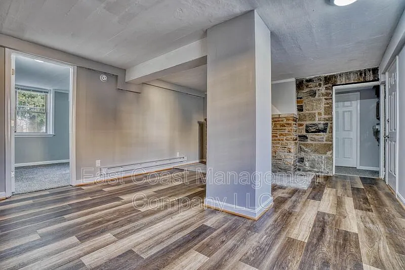 Building Photo - 2110 Taylor Ave #B