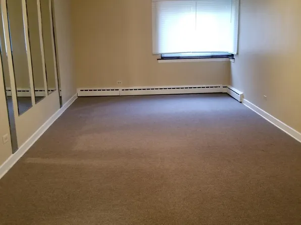 2047 E 72nd St #1, Chicago, IL 60649