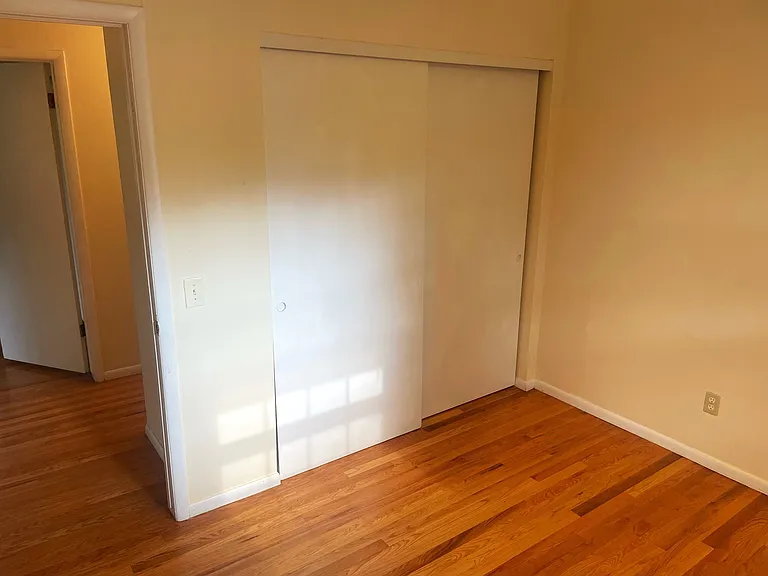 1522 Cameron Dr — Photo 4
