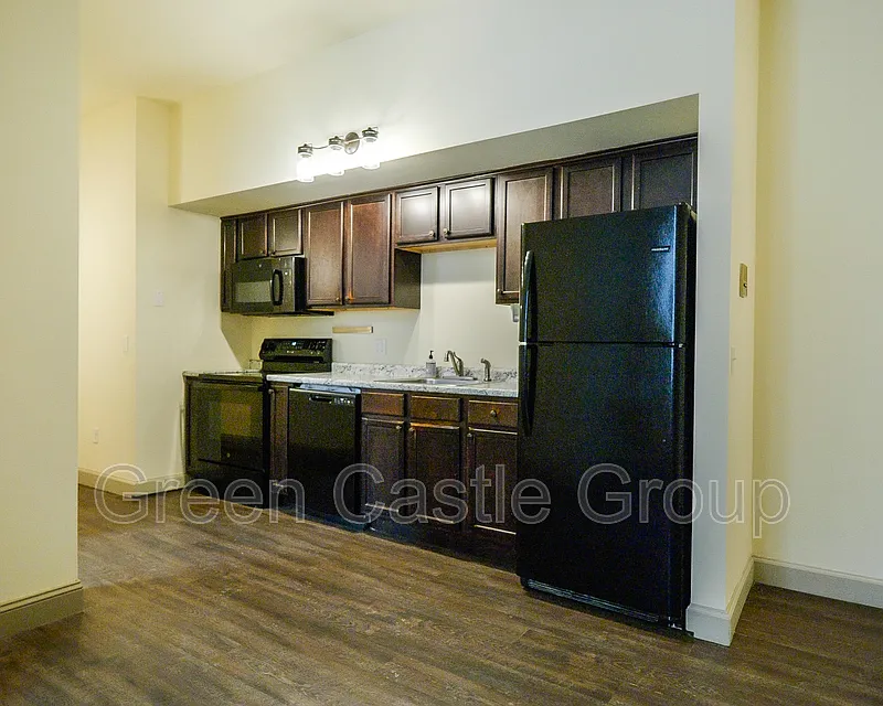 Building Photo - 260 College St #2