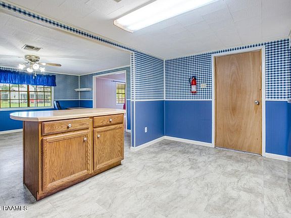 3rd image of 109 Julie Dr