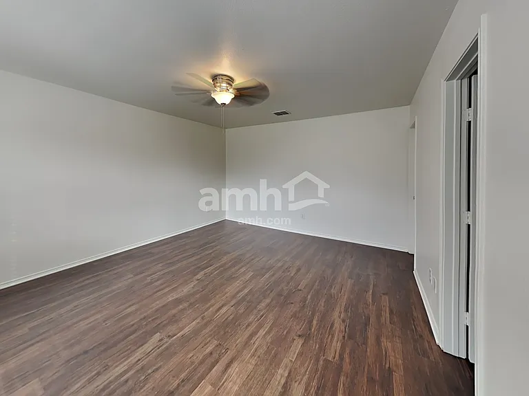 1101 Eagle Claw Dr — Photo 10