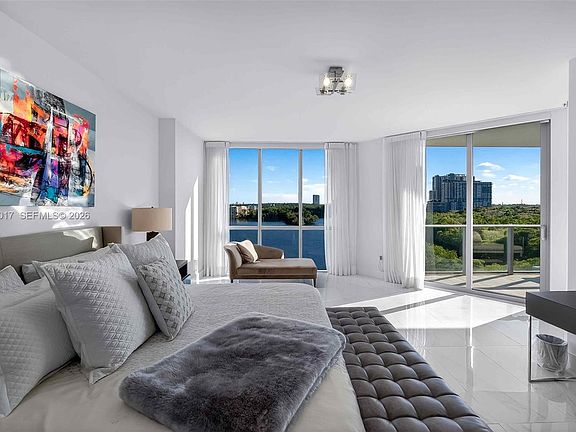 5th image of 17111 Biscayne Blvd Unit 706