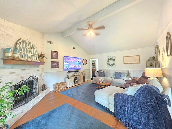 3rd image of 4701 Hiram Brandon Dr