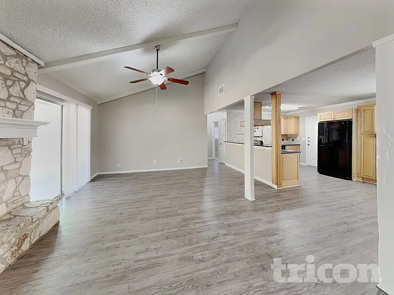 4909 Tiffany Ln — Photo 4