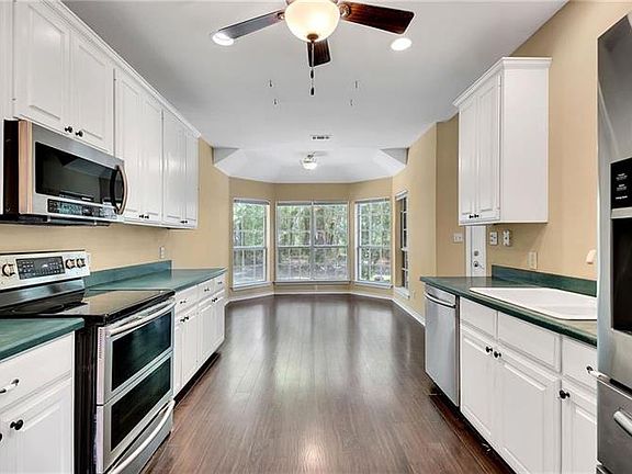 4th image of 298 Lakeland Park Cir