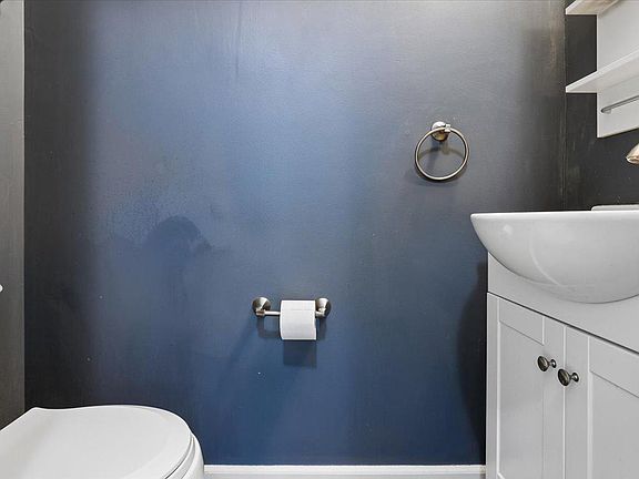 5th image of 4749 Coralberry Ct