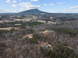 1096 Corner Rd, Pinnacle, NC