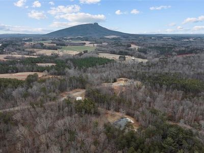 1096 Corner Rd, Pinnacle, NC, 27043