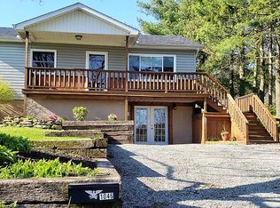 1046 Sunset Dr, Somerset, PA 15501