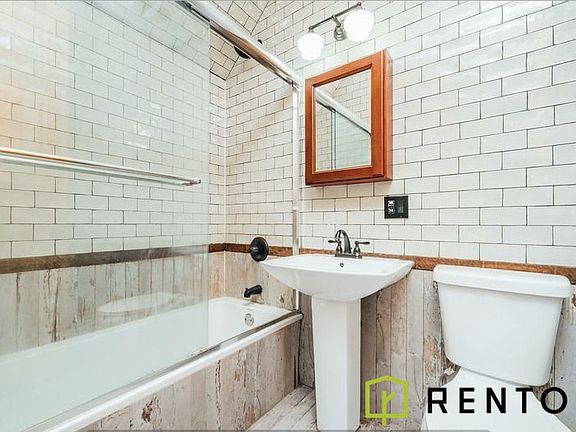 4th image of 212 Starr St #2E