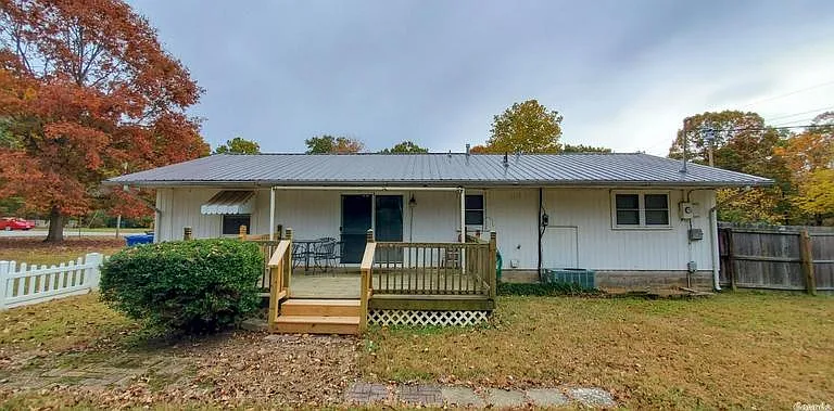 2205 Amy Ann St — Photo 20