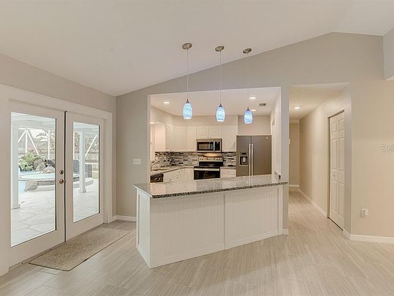 5th image of 4153 Waikiki Dr