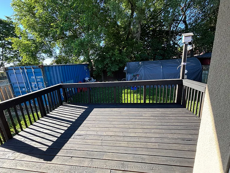 81 Eringate Dr #MAIN FLOOR — Photo 18