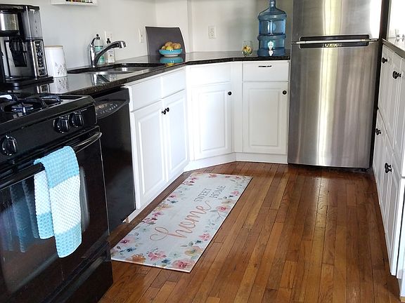 3rd image of 212 Emanuel Cleaver Ii Blvd APT 2W