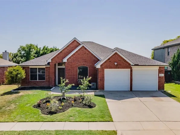 9517 Fox Hill Dr, Fort Worth, TX 76131