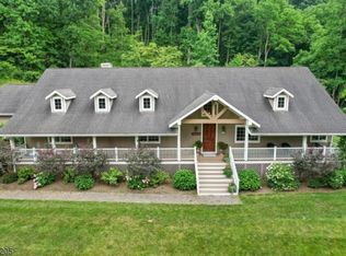 678 Riegelsville Rd, Milford, NJ 08848