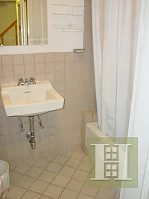 Rented by Halstead Real Estate | media 21