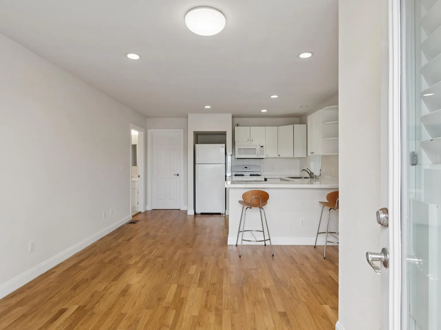 1 bed, 850 sqft, $3,495 — Photo 4