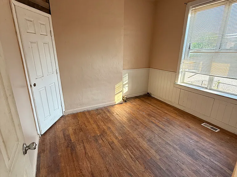 5605 Wabada Ave — Photo 12
