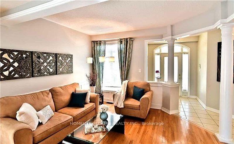 Toronto House for rent - 4 Bedrooms — photo 4