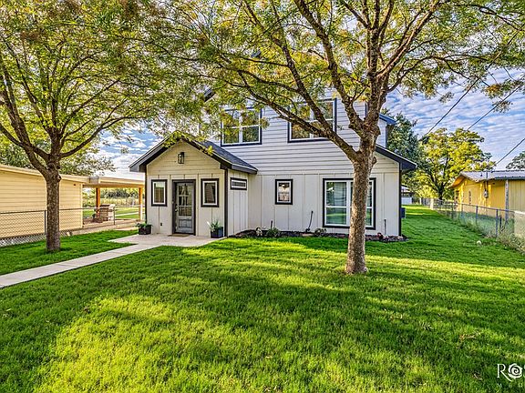 2nd image of 1706 Shad Rd