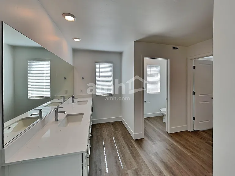 9677 E Harkes Dr — Photo 8
