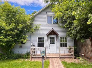 407 5th St, Iron Mountain, MI 49801