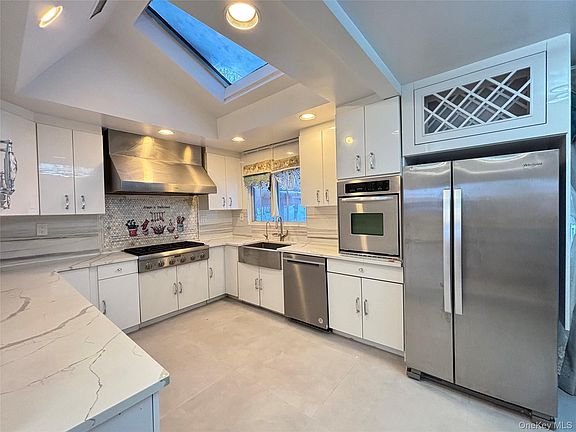 2nd image of 105 Seaman Road