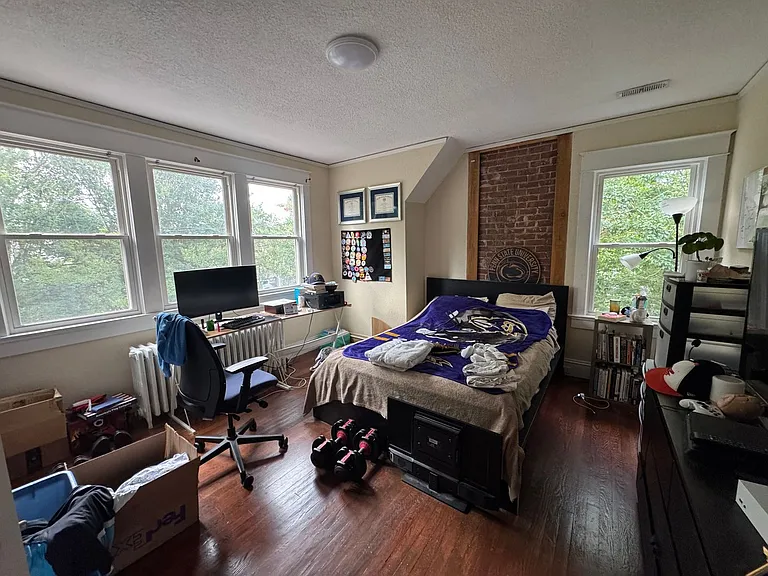 9251 Atwood Ave — Photo 30
