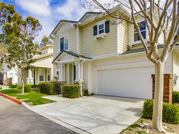 3rd image of 12277 Pepper Tree Ln