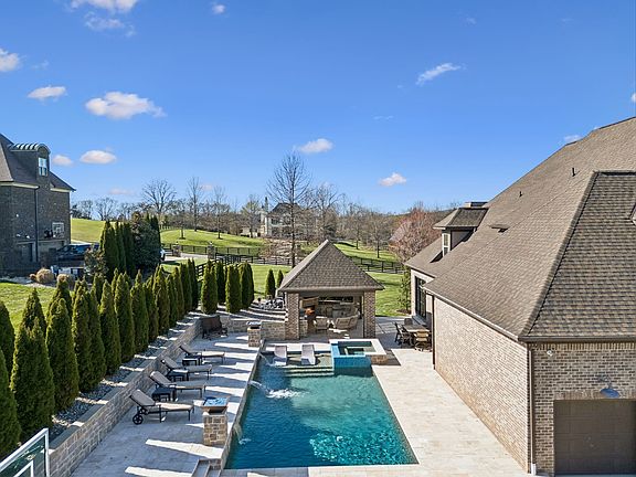 3rd image of 7201 Prairie Falcon Dr
