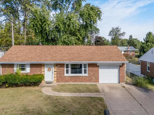 1965 Saint Catherine St, Florissant, MO 63033