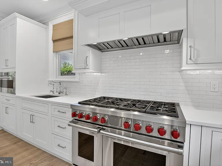 5718 Huntington Pkwy — Photo 36