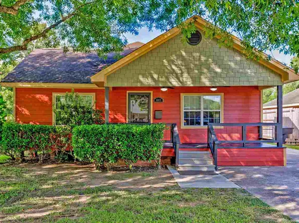 612 S 12th St, Nederland, TX 77627